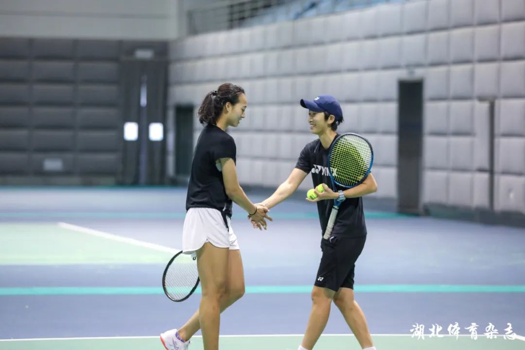 作为年轻球 作为年轻球