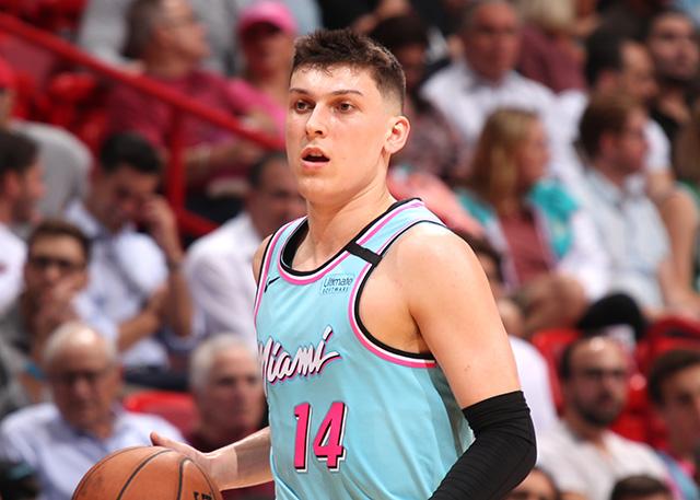 表现令人惊 表现令人惊