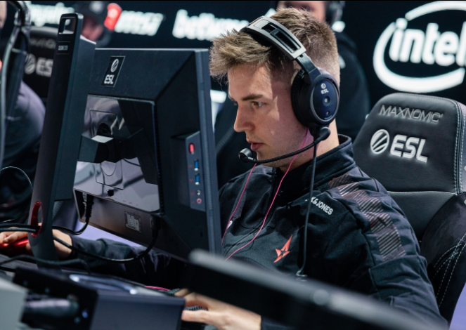 由此展开 由此展开